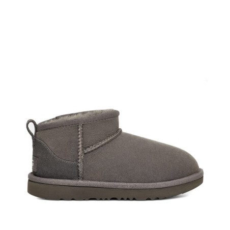 UGG - Bota Classic Ultra Mini para niña