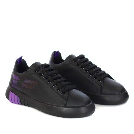 EMPORIO ARMANI - Turnschuhe mit degradiertem Logo EMPORIO ARMANI - Turnschuhe mit degradiertem Logo