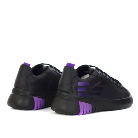 EMPORIO ARMANI - Turnschuhe mit degradiertem Logo EMPORIO ARMANI - Turnschuhe mit degradiertem Logo