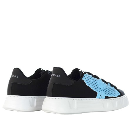 BRIAN MILLS - Turnschuhe aus Stoff mit Logoaufnäher BRIAN MILLS - Turnschuhe aus Stoff mit Logoaufnäher