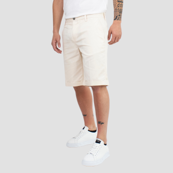 OUT/FIT - Short en coton avec clous de logo en métal 2