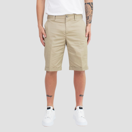 OUT/FIT - Short in cotone con borchia logo in metallo