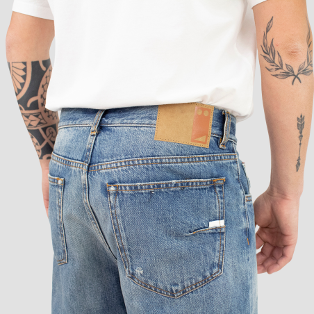 GRIFONI - Jeans mit Logoaufnäher und Minipausen