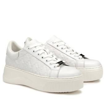 La nostra selezione di sneakers e ciabatte Cult shoes scarpe fashion e alla moda disponibili online sul nostro shop CristianoShop la moda in un click