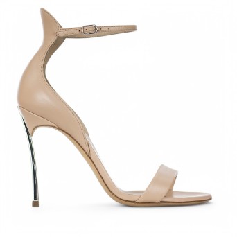 Discover the new collection of shoes, sandals and Decollete Discover the new collection of shoes, sandals and Decollete
