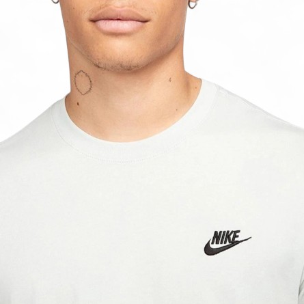 NIKE - Camiseta Swoosh Club NIKE - Camiseta Swoosh Club