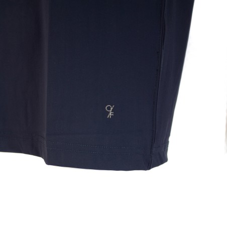 OUT/FIT - Camiseta elástica de cuello redondo con logotipo