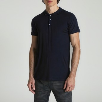 OUT/FIT - Polo a tre bottoni in cotone Supima®