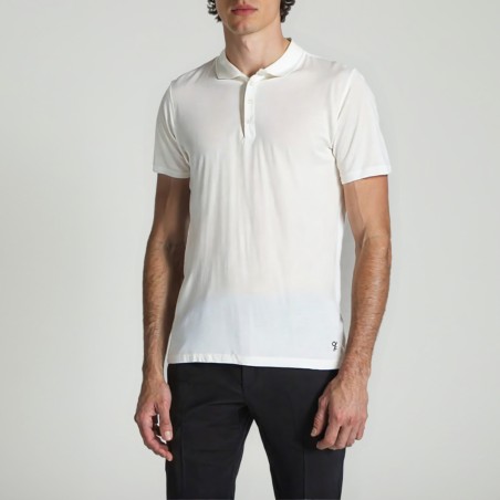 OUT/FIT - Polo a tre bottoni in cotone Supima®