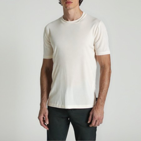 OUT/FIT - T-shirt in maglia di cotone con patch logo