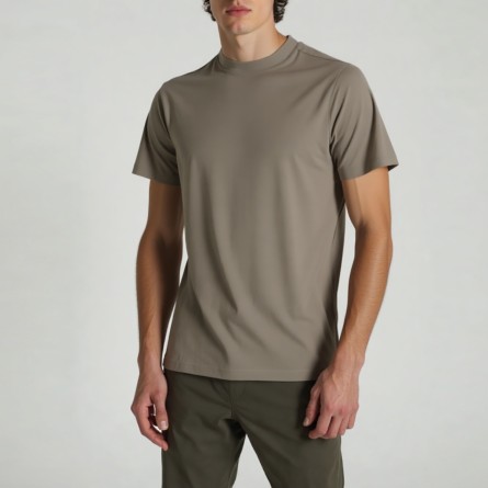 OUT/FIT T-SHIRT