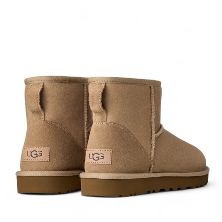 UGG - Botín Classic Mini II