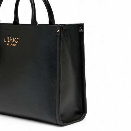 LIU JO - Tote-Tasche mit Logo Schriftzug und Charme LIU JO - Tote-Tasche mit Logo Schriftzug und Charme