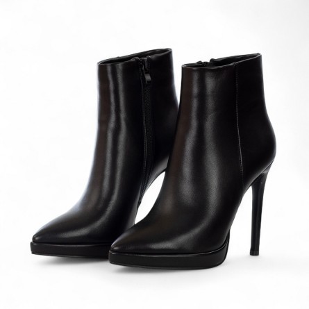 EXÉ - Kunstlederstiefelette mit Reißverschluss EXÉ - Kunstlederstiefelette mit Reißverschluss