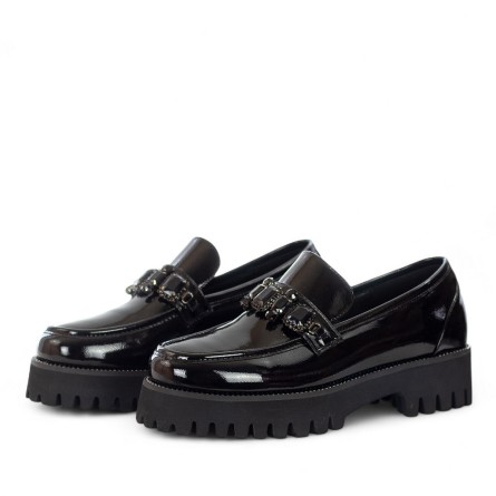 EXÉ - Mocasín de piel sintética con estampado de cocodrilo y tachuelas EXÉ - Mocasín de piel sintética con estampado de cocodrilo y tachuelas