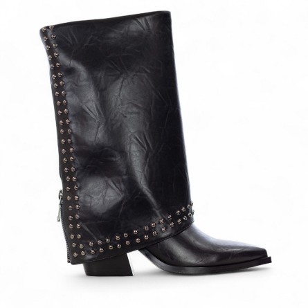 EXÉ - Hochgekrempelte Stiefel aus Kunstleder mit Nieten