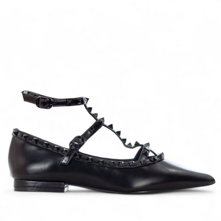 EXÉ - Ballerina with strap and studs