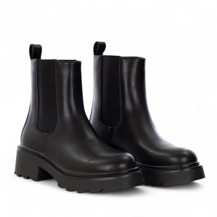 EXÉ - Faux leather chelsea ankle boot