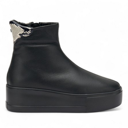 FRAU - Leather ankle boot with python detail