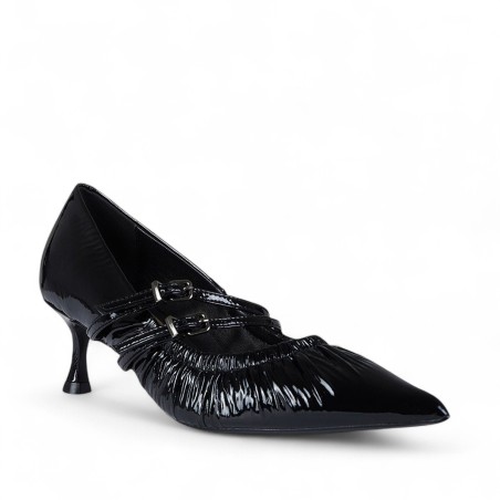 CHICONIC - Pumps aus Lackleder mit Schnallen