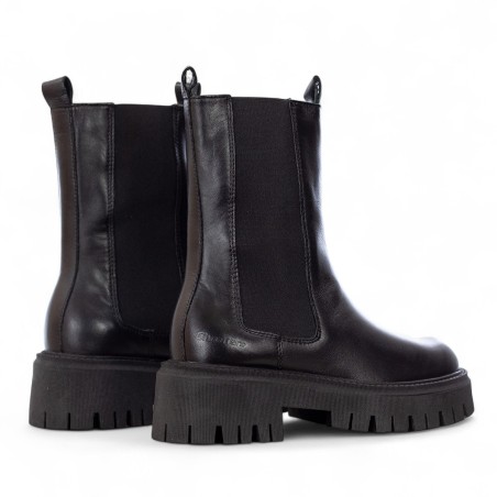 SHOOTERS - Beatles in Pelle