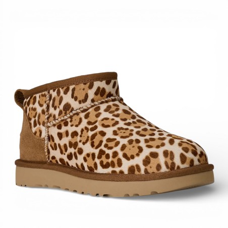 UGG - Classic Ultra Mini Caspian ankle boot