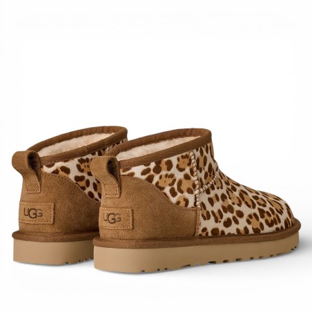 UGG - Classic Ultra Mini Caspian ankle boot