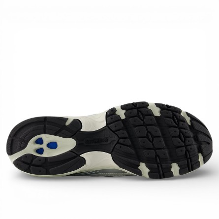 NEW BALANCE - Sneakers 740