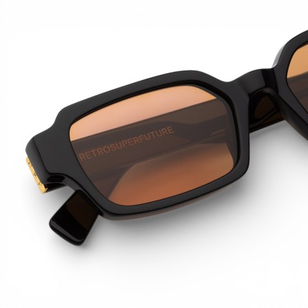 RETROSUPERFUTURE - Süße, raffinierte Sonnenbrille