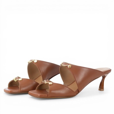 WO MILANO - Sandalo in pelle con accessori ornamentali